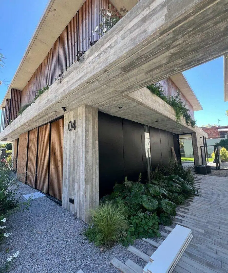VENTA DE CASA PH CARRASCO SUR, 3D, 2B, PARRILLERO 2