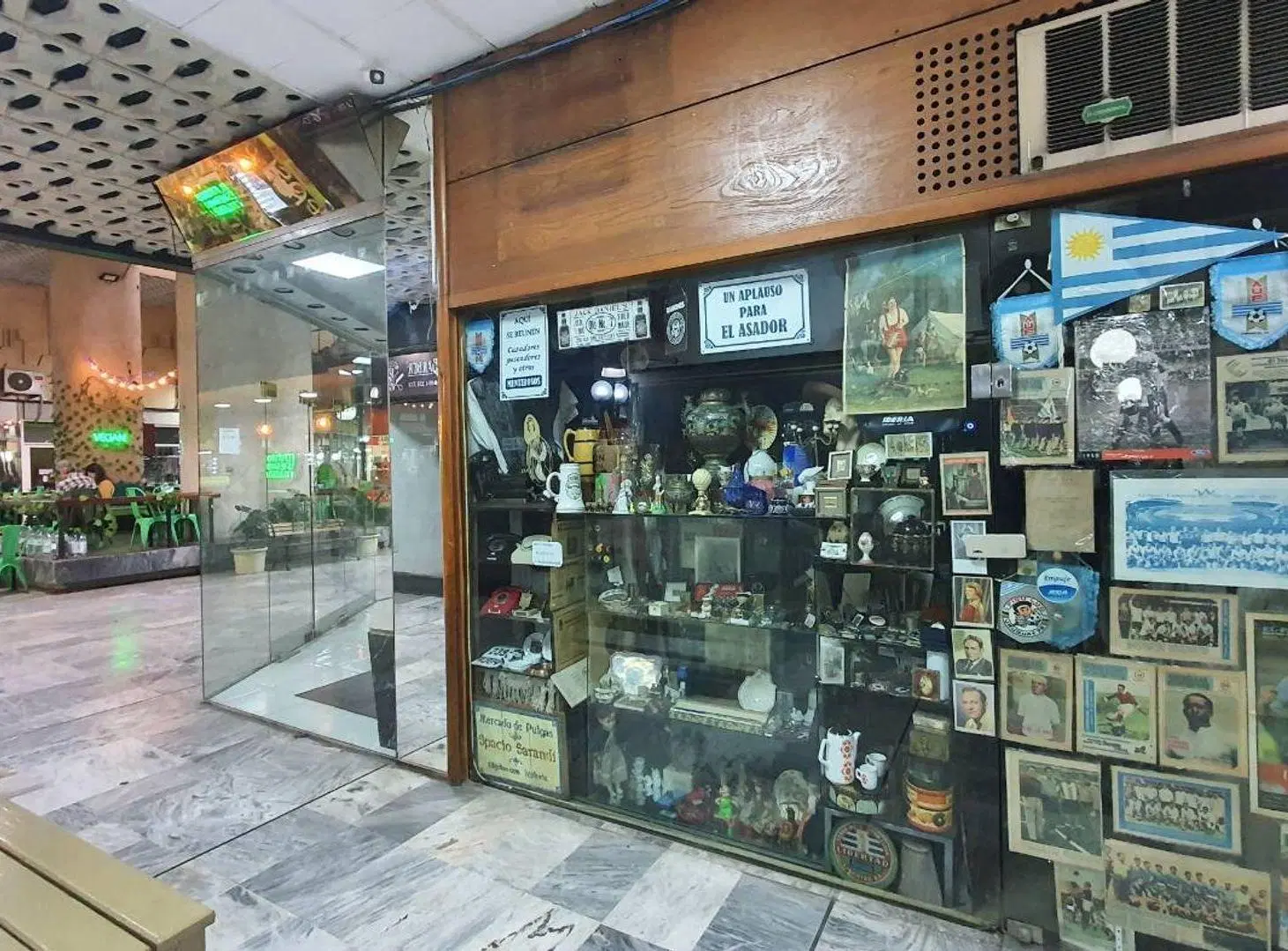 Alquiler Local comercial en galeria Delondon 1