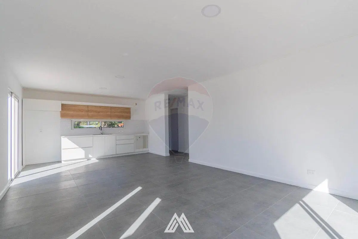 Venta Casa de 3 Dormitorios La Floresta con Renta 5