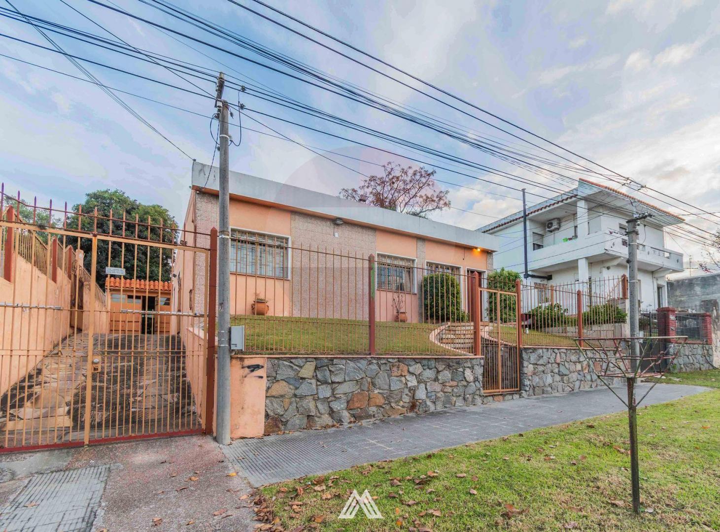 Venta Casa 3 Dormitorios 2 Baños y Garaje en Prado