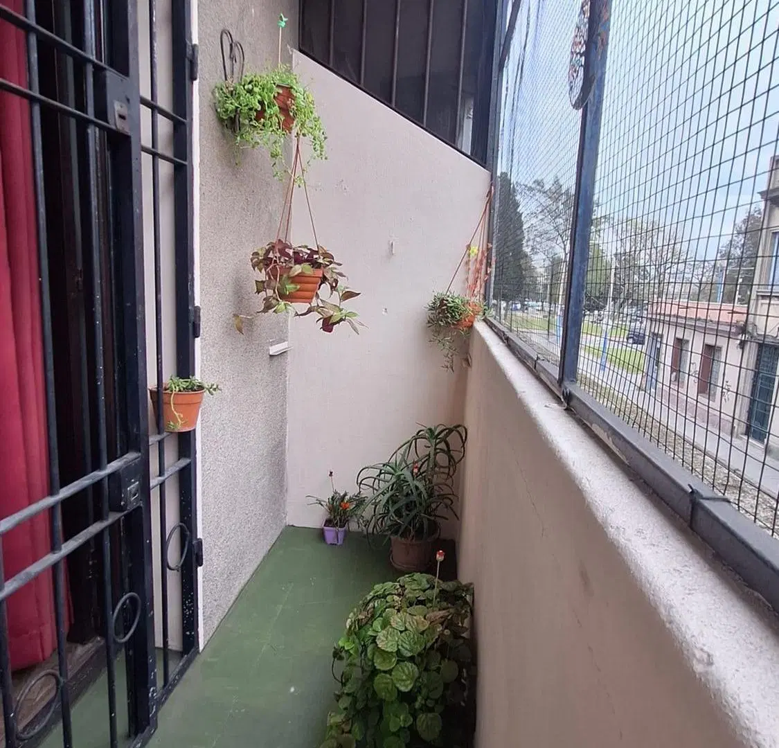 APARTAMENTO 2 DORMITORIOS AL FRENTE TERRAZA AGUADA 5