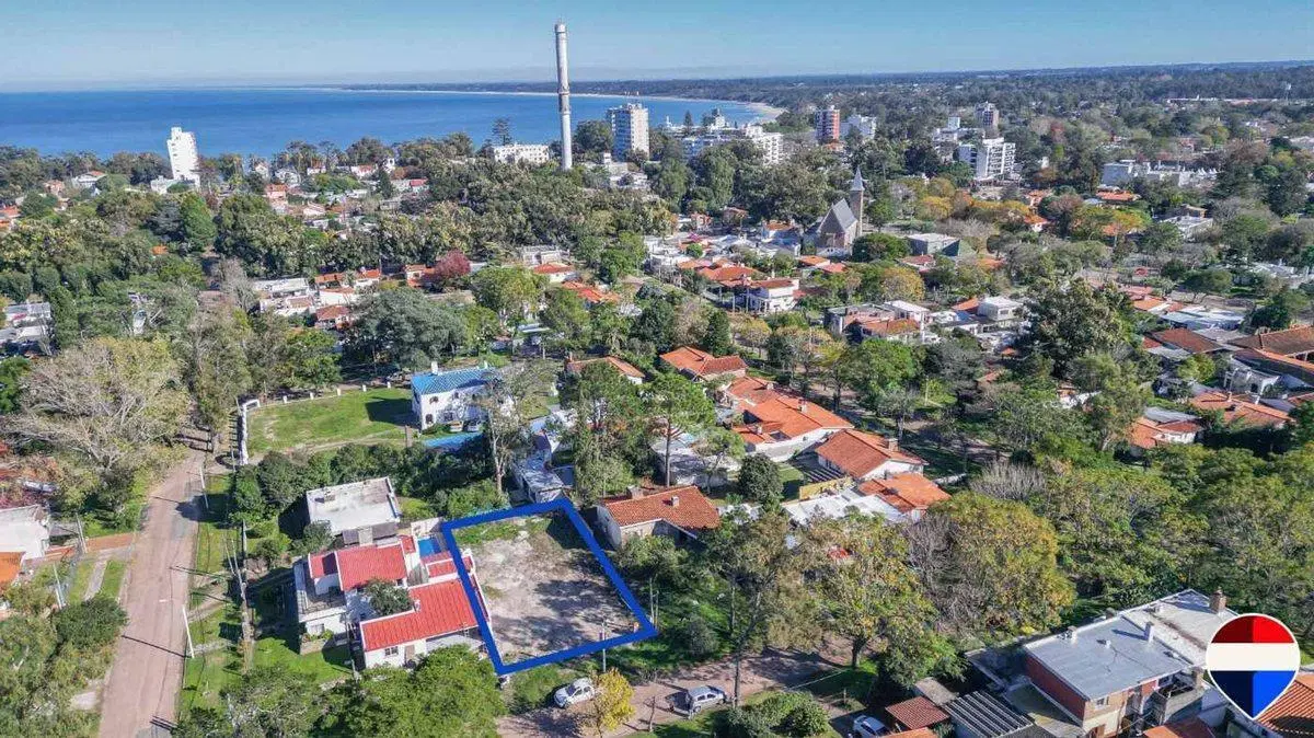 Venta Terreno en Atlántida con Saneamiento 3