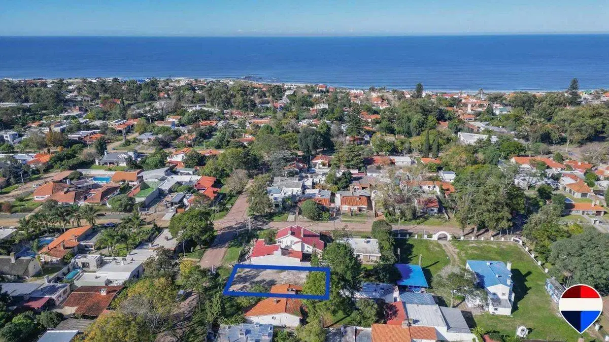 Venta Terreno en Atlántida con Saneamiento 4