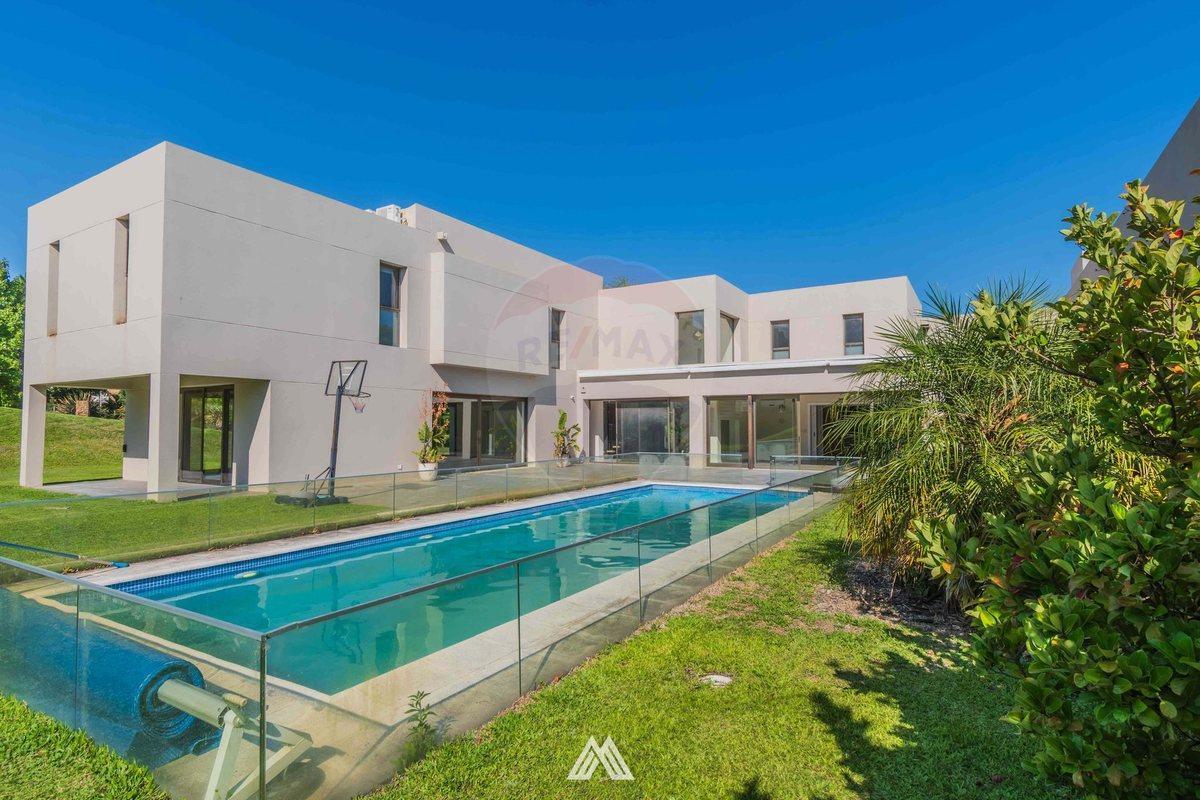 Venta Casa Barrio Carmel 4 Dormitorios y Servicio