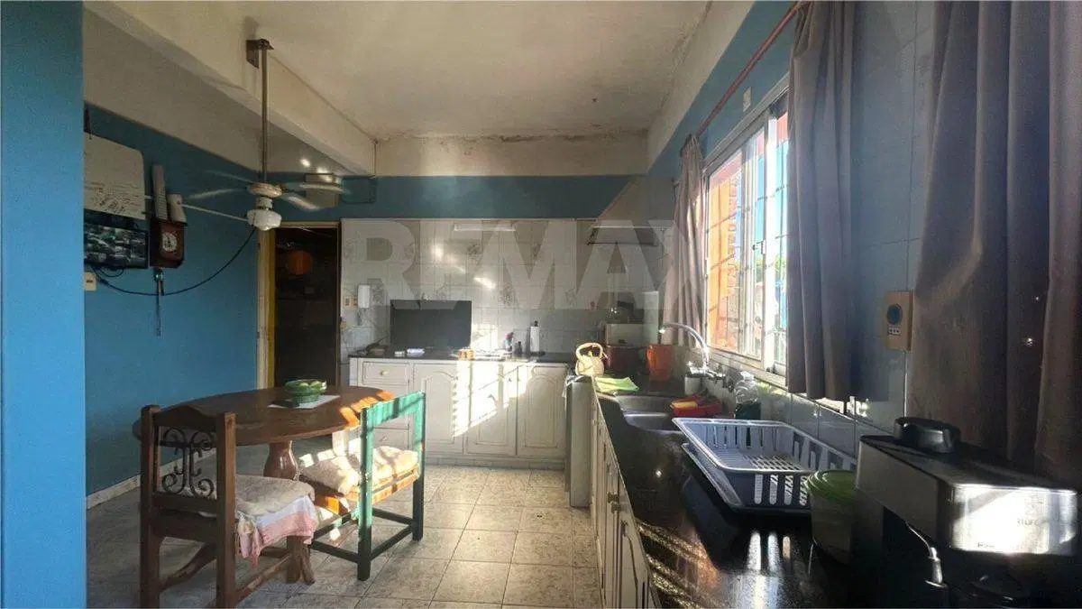 Chacra de 3 hectáreas con 4 construcciones y renta 3