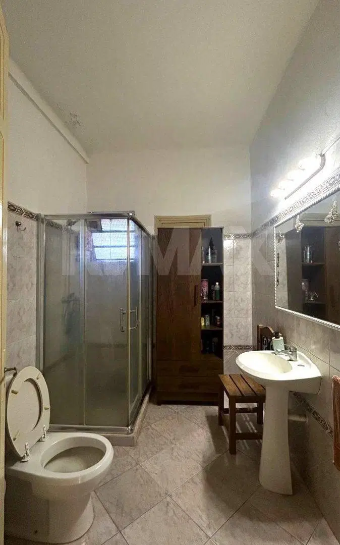 Chacra de 3 hectáreas con 4 construcciones y renta 8