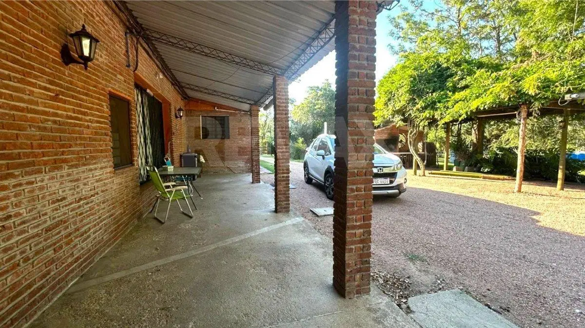 Chacra de 3 hectáreas con 4 construcciones y renta 1