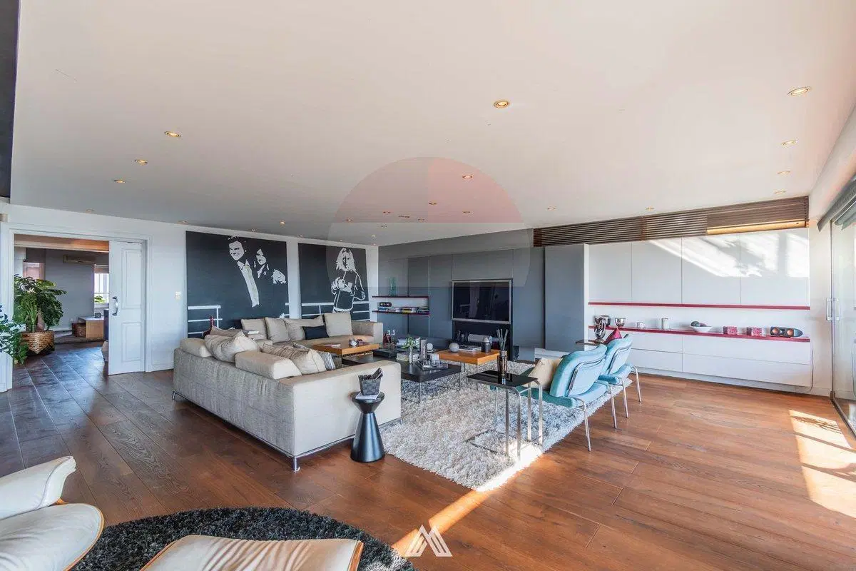VENTA PENTHOUSE GOLF TIPO DUPLEX 3 DORM + SERV GGE 3