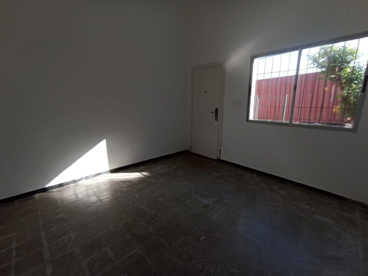 Casa 1 Dormitorio cochera Cerrito ideal negocio