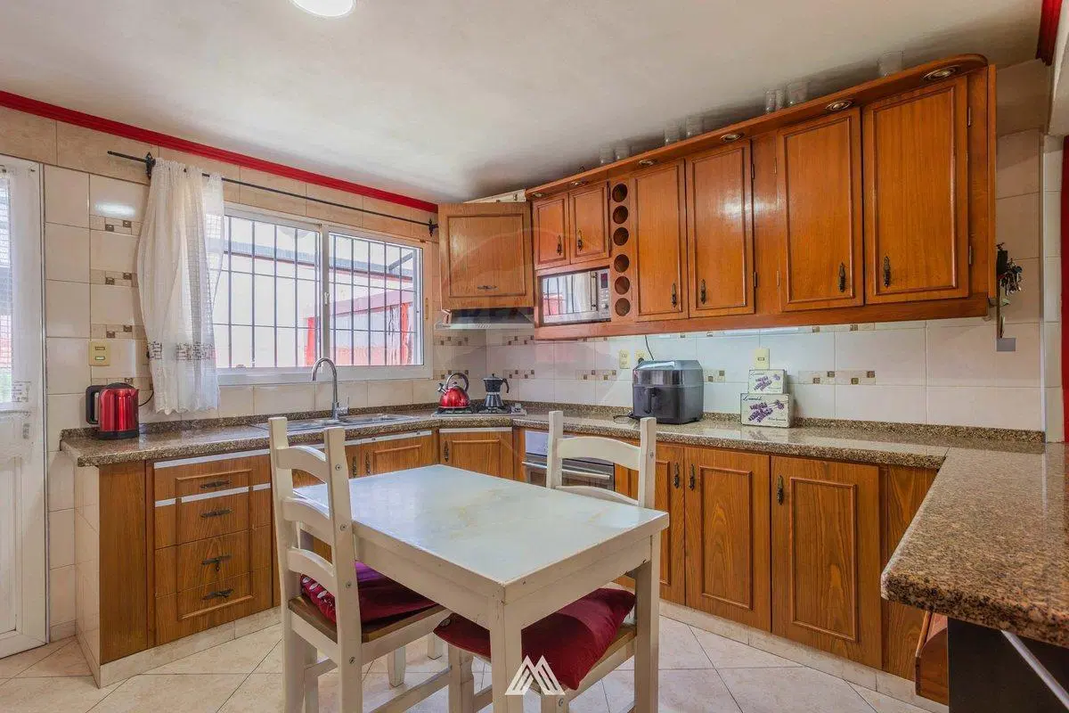 Vendo Casa + Apartamento Belvedere con Garage 4