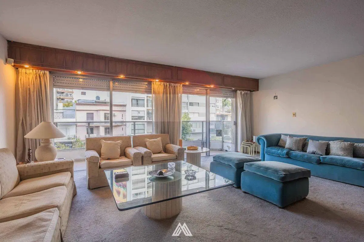 VENTA DE APART POCITOS 3D, 3B + SERV+BALCON+GARAGE 2