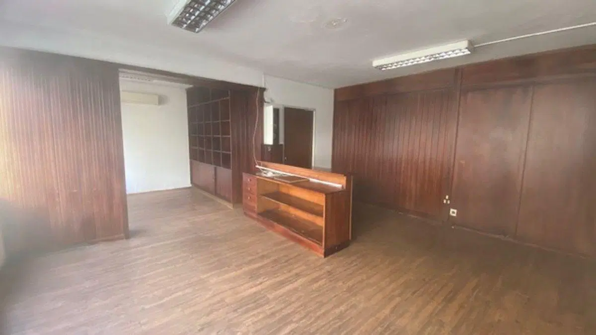 VENTA OFICINA CIUDAD VIEJA CON GARAGE 1