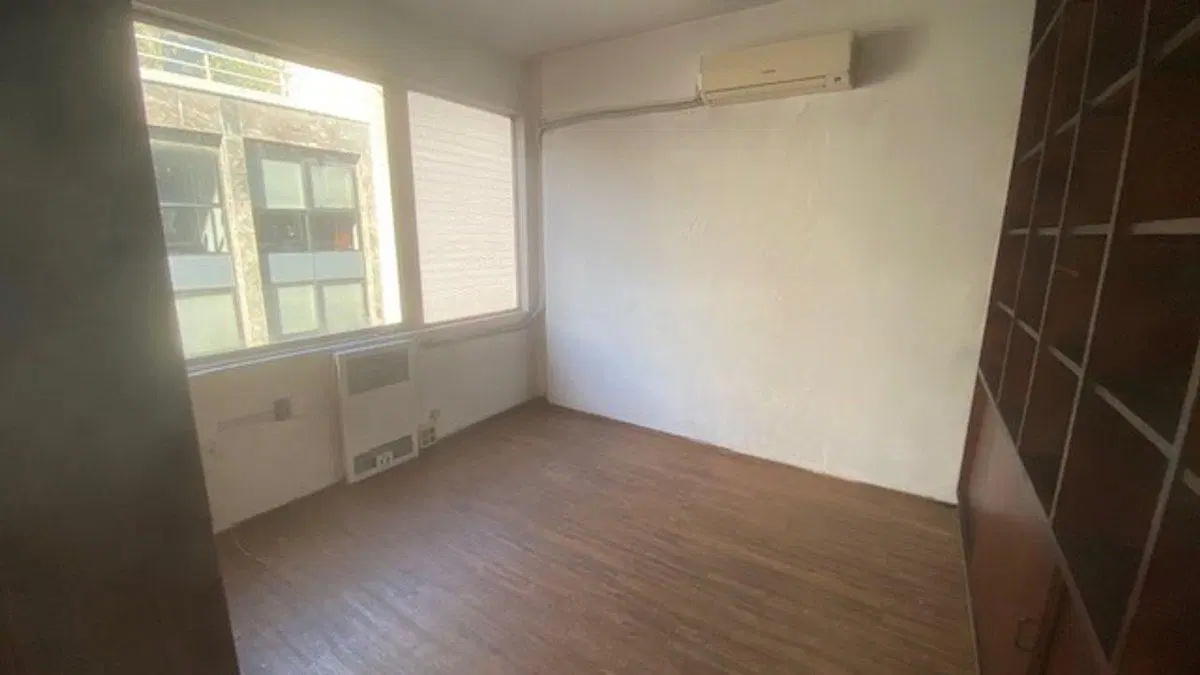 VENTA OFICINA CIUDAD VIEJA CON GARAGE 4