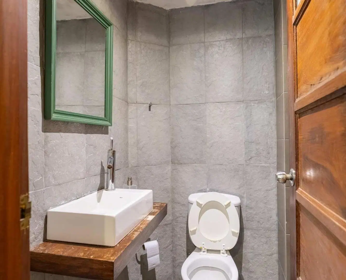 VENTA APARTAMENTO 3 DORM. CENTRO. PISO ALTO 5