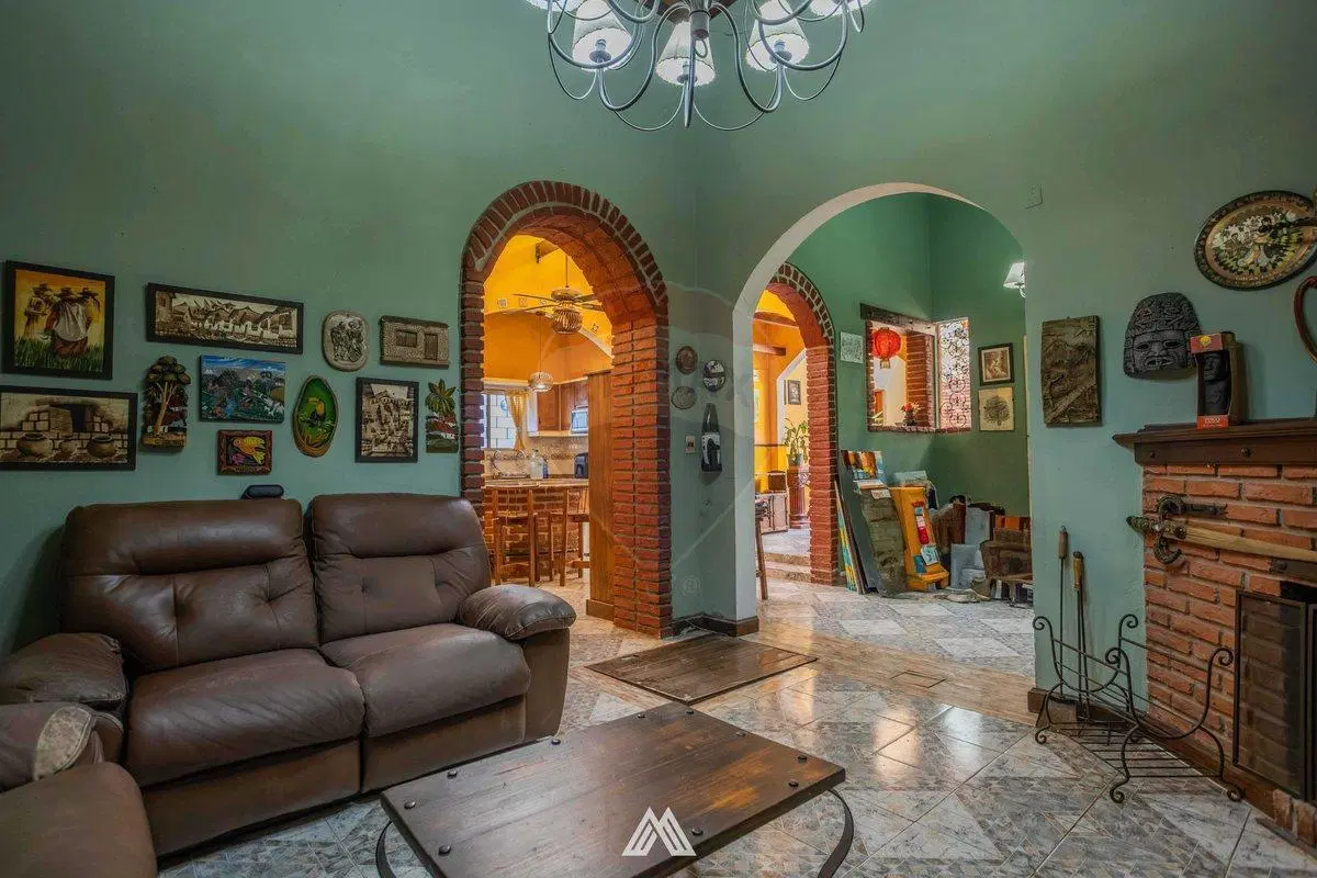 VENTA CASA DOS DORMITORIOS BARRIO SUR 1 DE RAMBLA 4