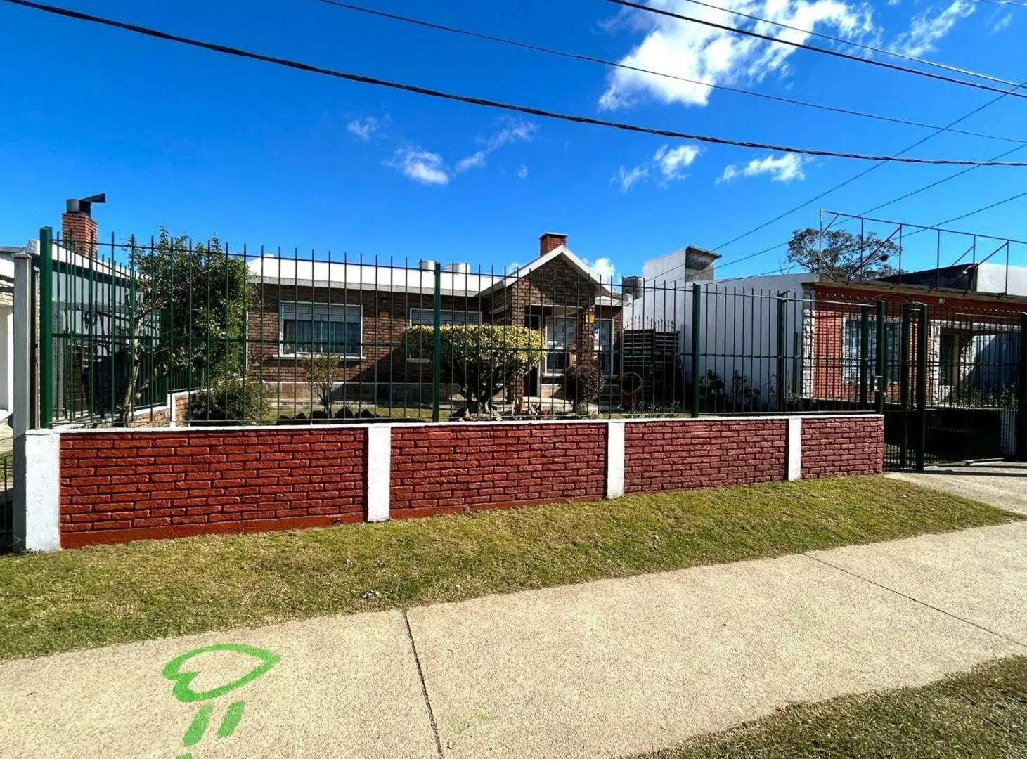 CASA EN LAS PIEDRAS-TERRENO-JARDIN-COCHERA 3