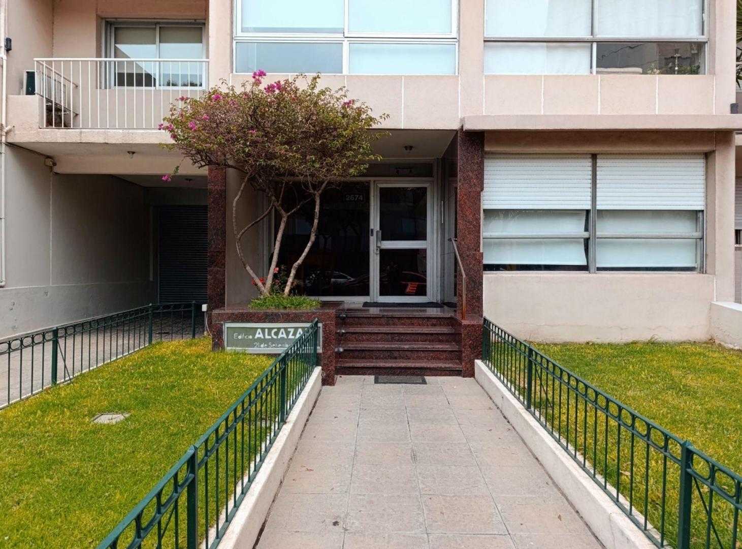Apartamento Punta Carretas, 3 dorm. y garage!