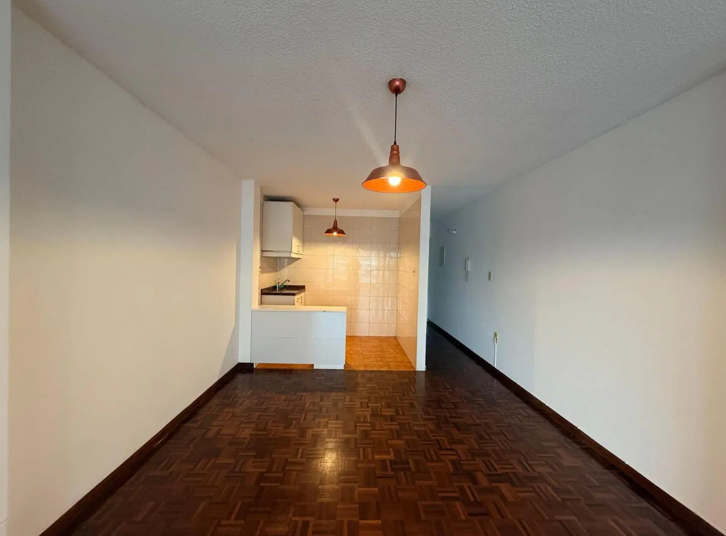 VENTA POCITOS monoambiente vivienda/oficina balcón 2