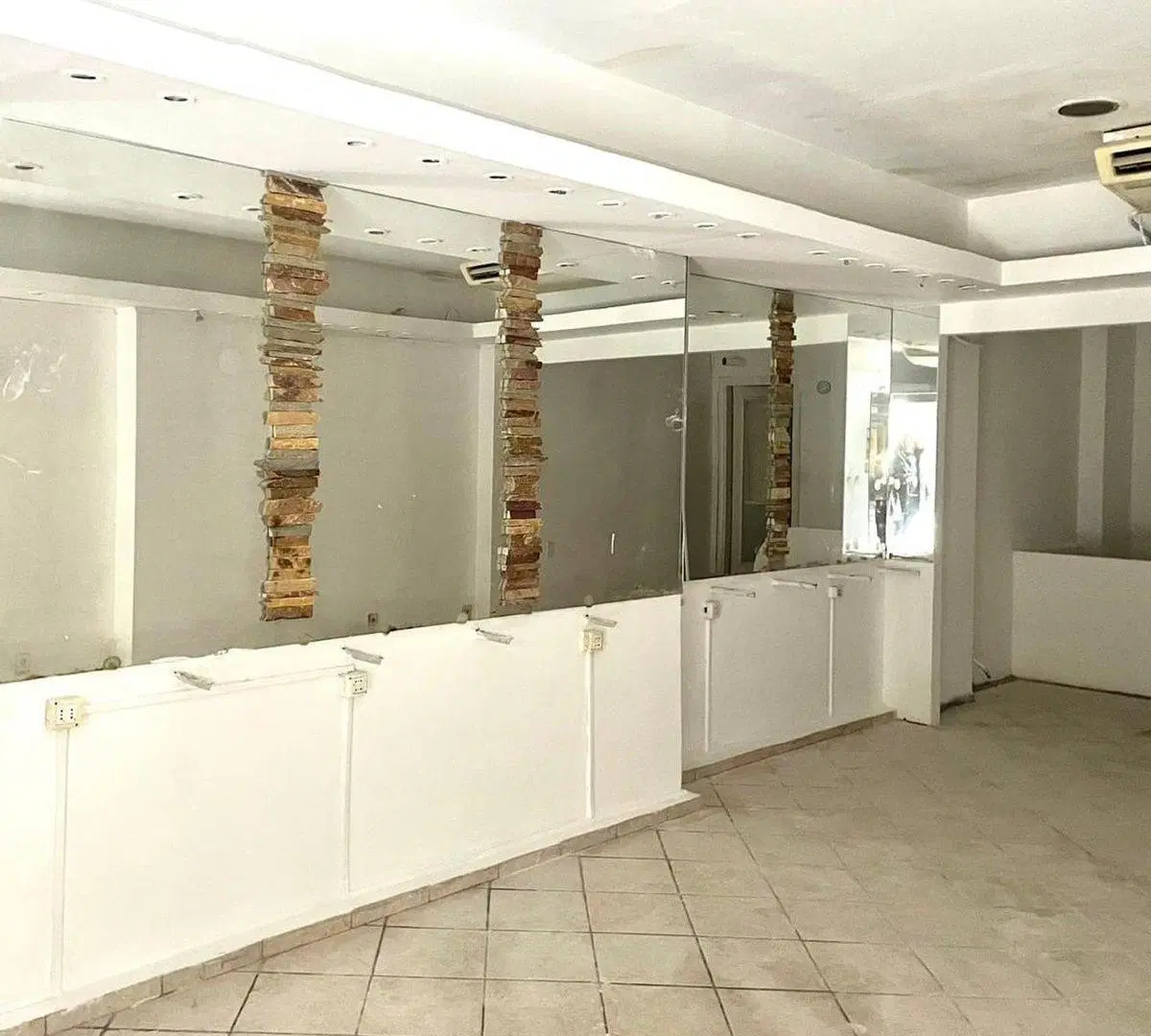 ALQUILER LOCAL COMERCIAL EN CIUDAD VIEJA 2