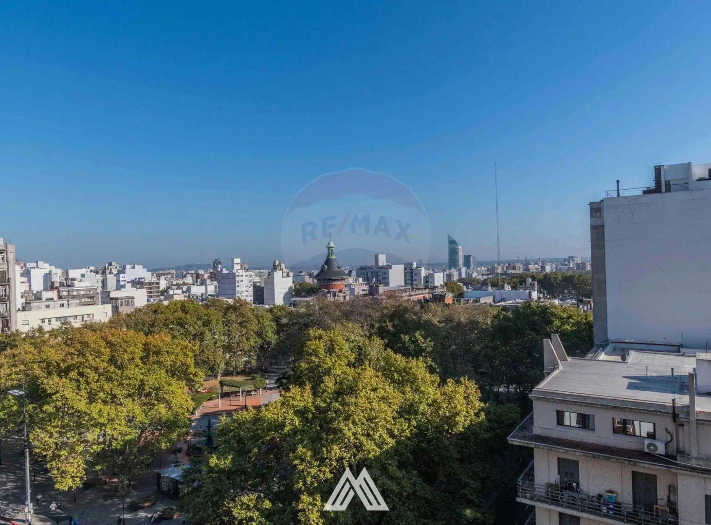 Venta Apartamento 3 dormitorios + servicio Cordón 2