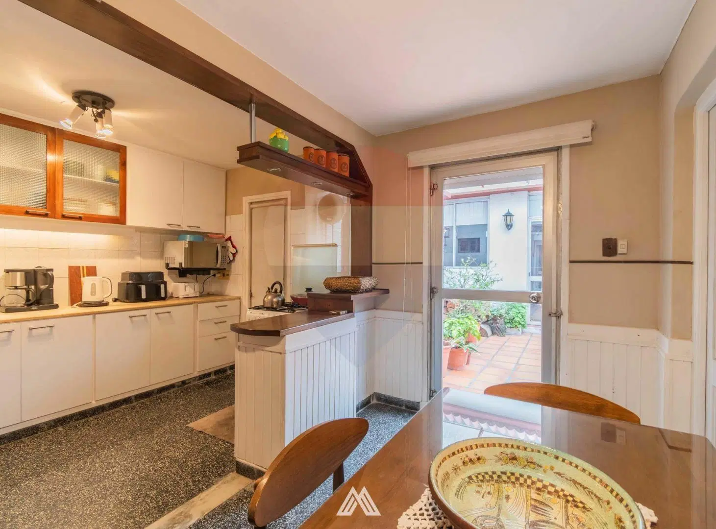 VENTA DE CASA 3 DORMITORIOS PRÓXIMA A TRES CRUCES 2