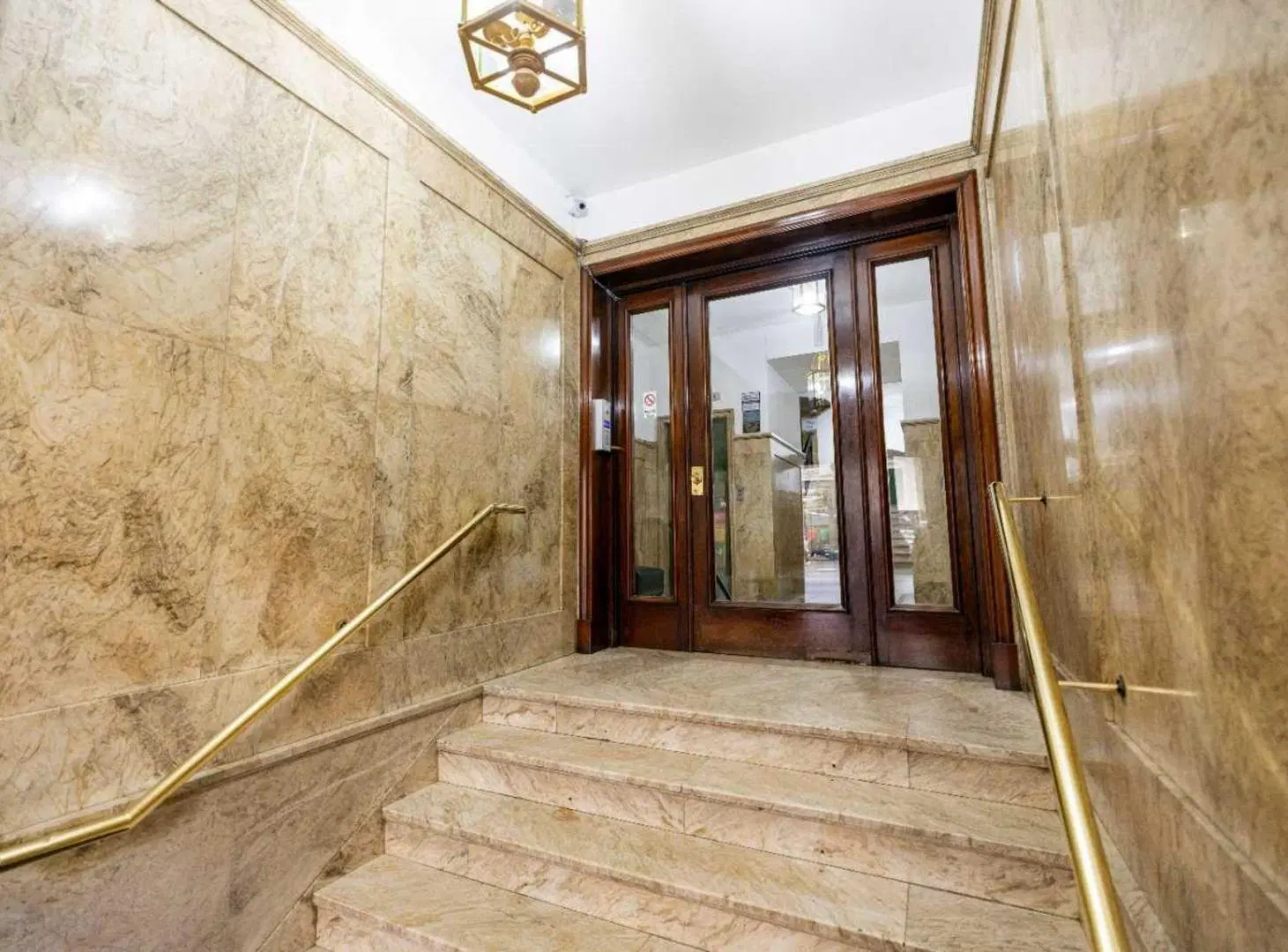 APARTAMENTO ALQUILER 3 DORMITORIOS AV. 18 DE JULIO 5