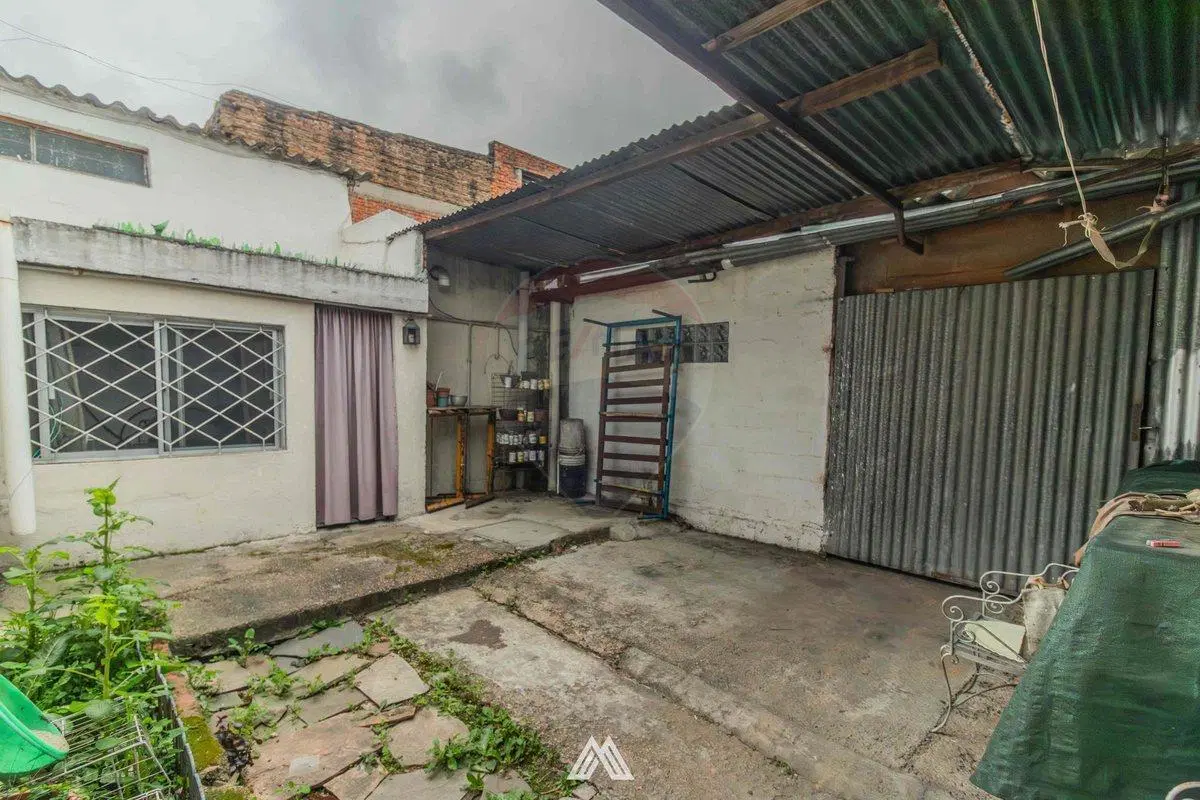 VENTA CASA EN LAS ACACIAS, IDEAL VARIAS RENTAS 8