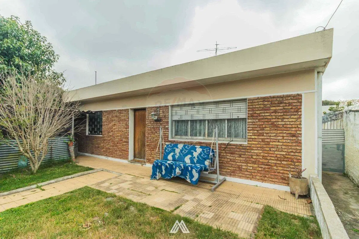 VENTA CASA EN LAS ACACIAS, IDEAL VARIAS RENTAS 4