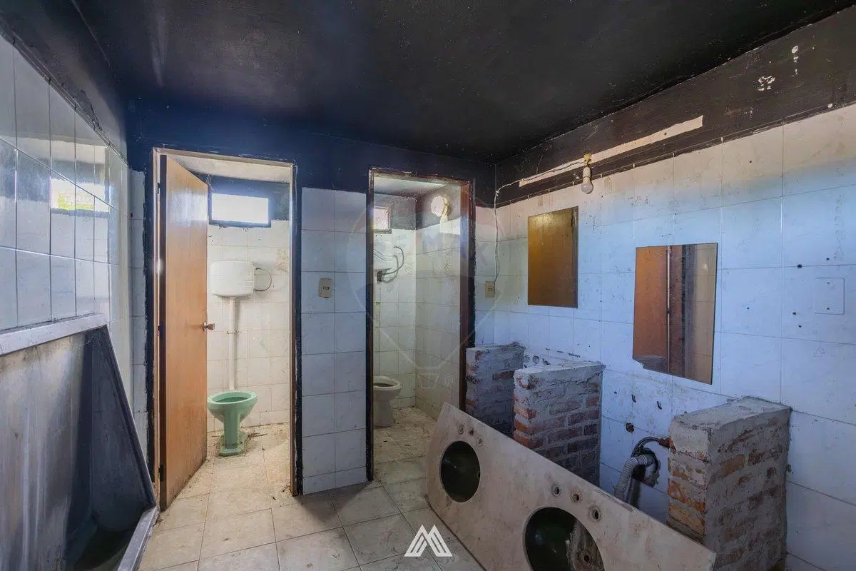 Venta gran casa en colon 5 dorm. con gran terreno 3