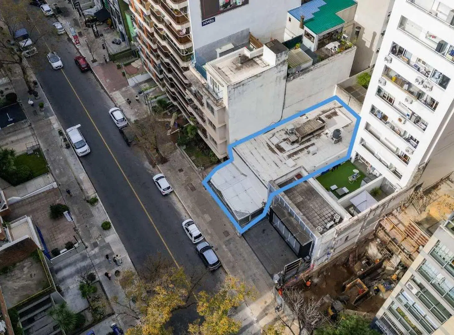 TERRENO EN VENTA EN PUNTA CARRETAS ALTURA 27 MTS 8