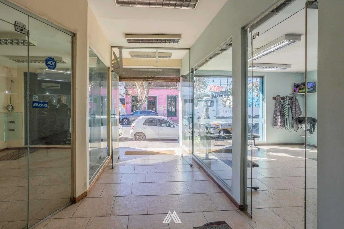 Venta Locales en Peñarol 2