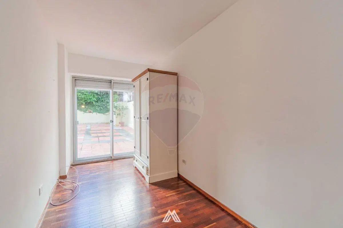 VENTA PUNTA CARRETAS 1er PISO CON PATIO 8
