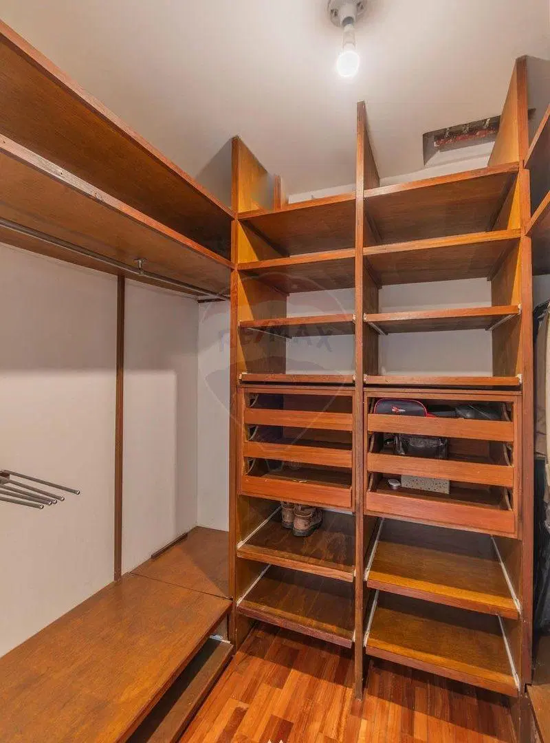 Venta apartamento Pocitos 4 dormitorios / garaje 3