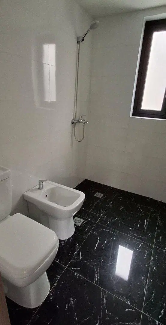 Tres Cruces 1 dormitorio, 1 baño, terraza y garaje 3