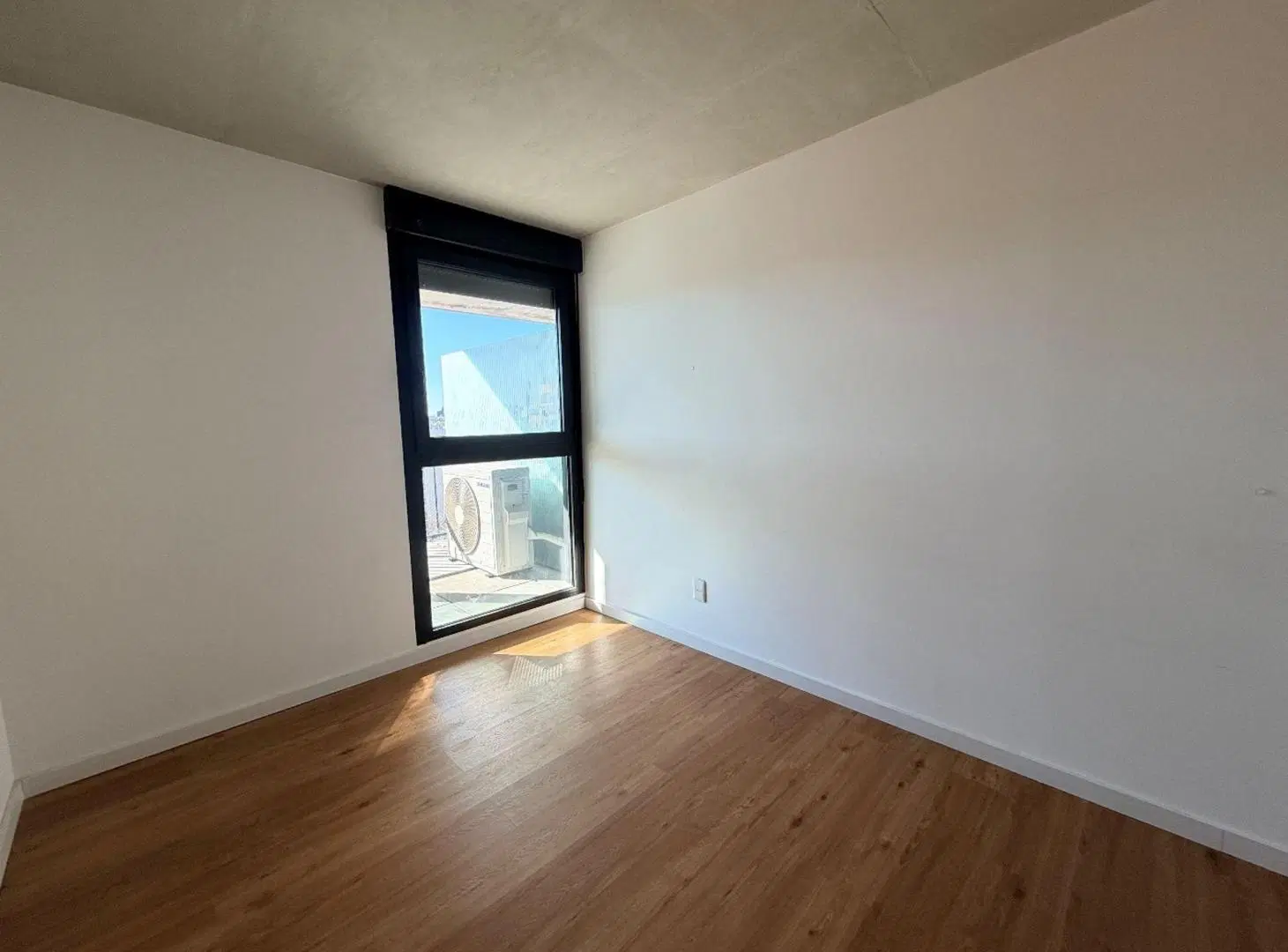 ALQUILER Pocitos 1 dormitorio balcón garage 4