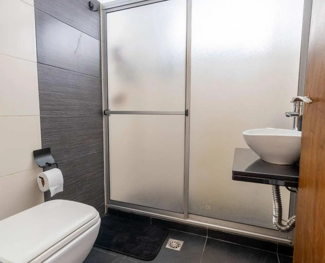 VENTA APARTAMENTO 2 DORM. CORDON SUR. PISO ALTO 5