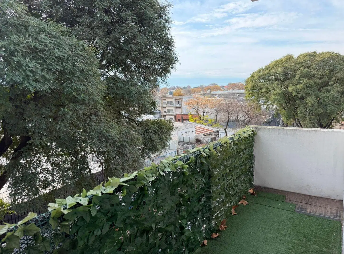 SE ALQUILA APARTAMENTO UN DORMITORIO LA COMERCIAL 2