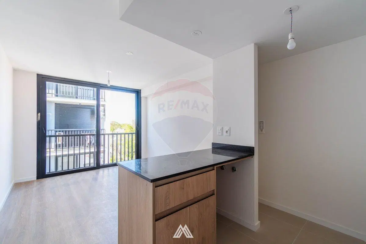 VENTA APARTAMENTO 1 DORMITORIO Y GARAJE CON RENTA 3