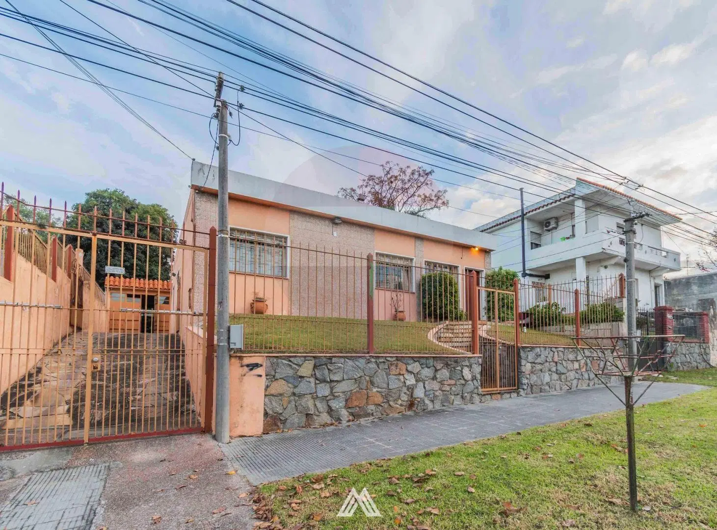 Venta Casa 3 Dormitorios 2 Baños y Garaje en Prado 2