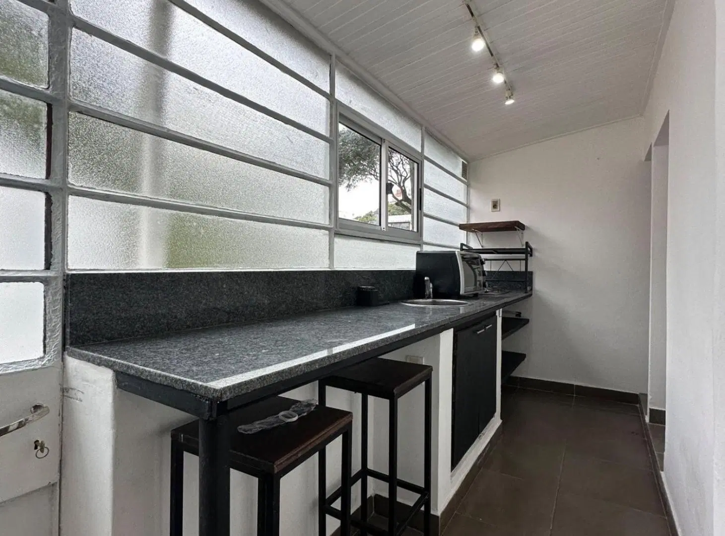 ALQUILER APARTAMENTO CON PATIO - POCITOS 8