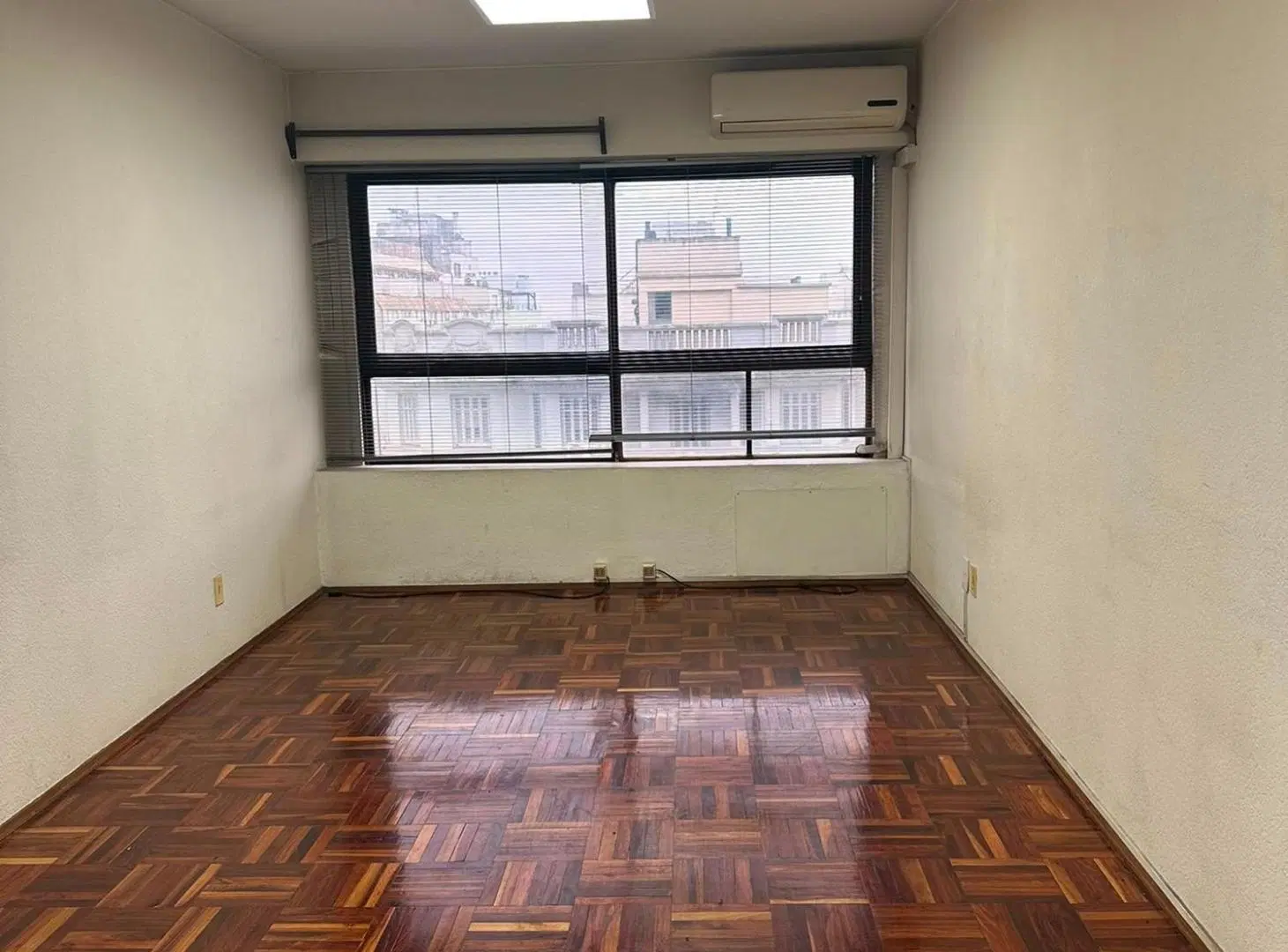Monoambiente Piso 7 Al Frente Con Cochera Opcional 5