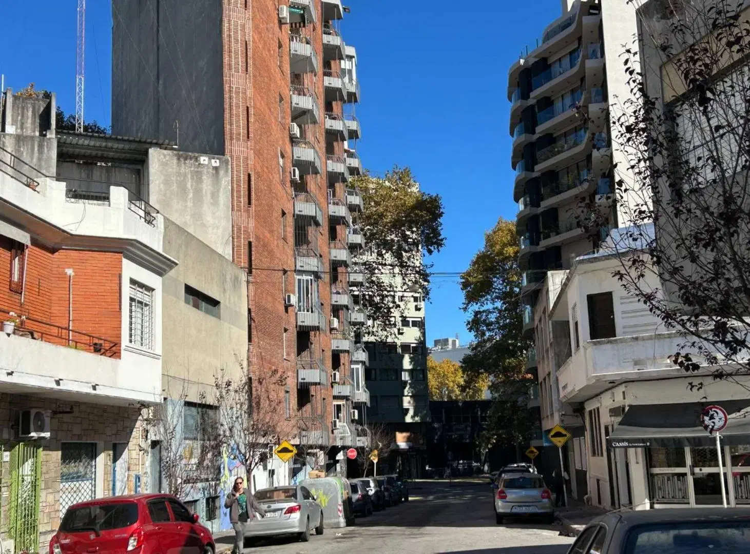VENDO LOCAL COMERCIAL / DEPOSITO EN CORDON SUR 5