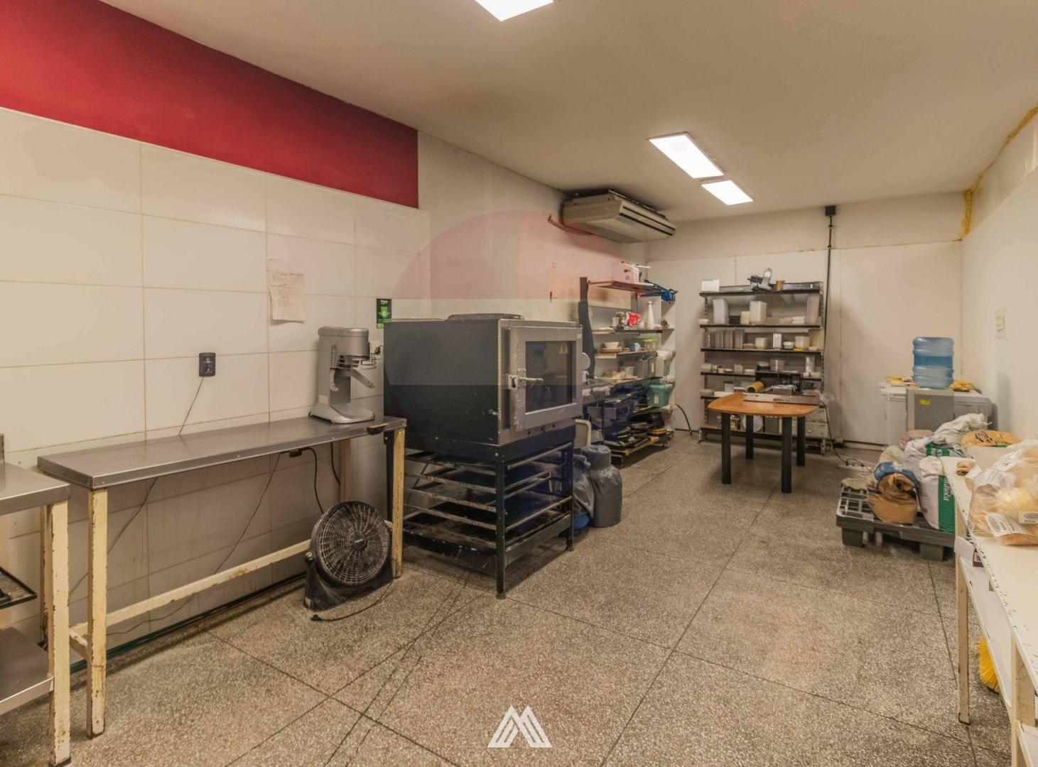 Foto de Venta Local 18 y BV Artigas, imagen 5