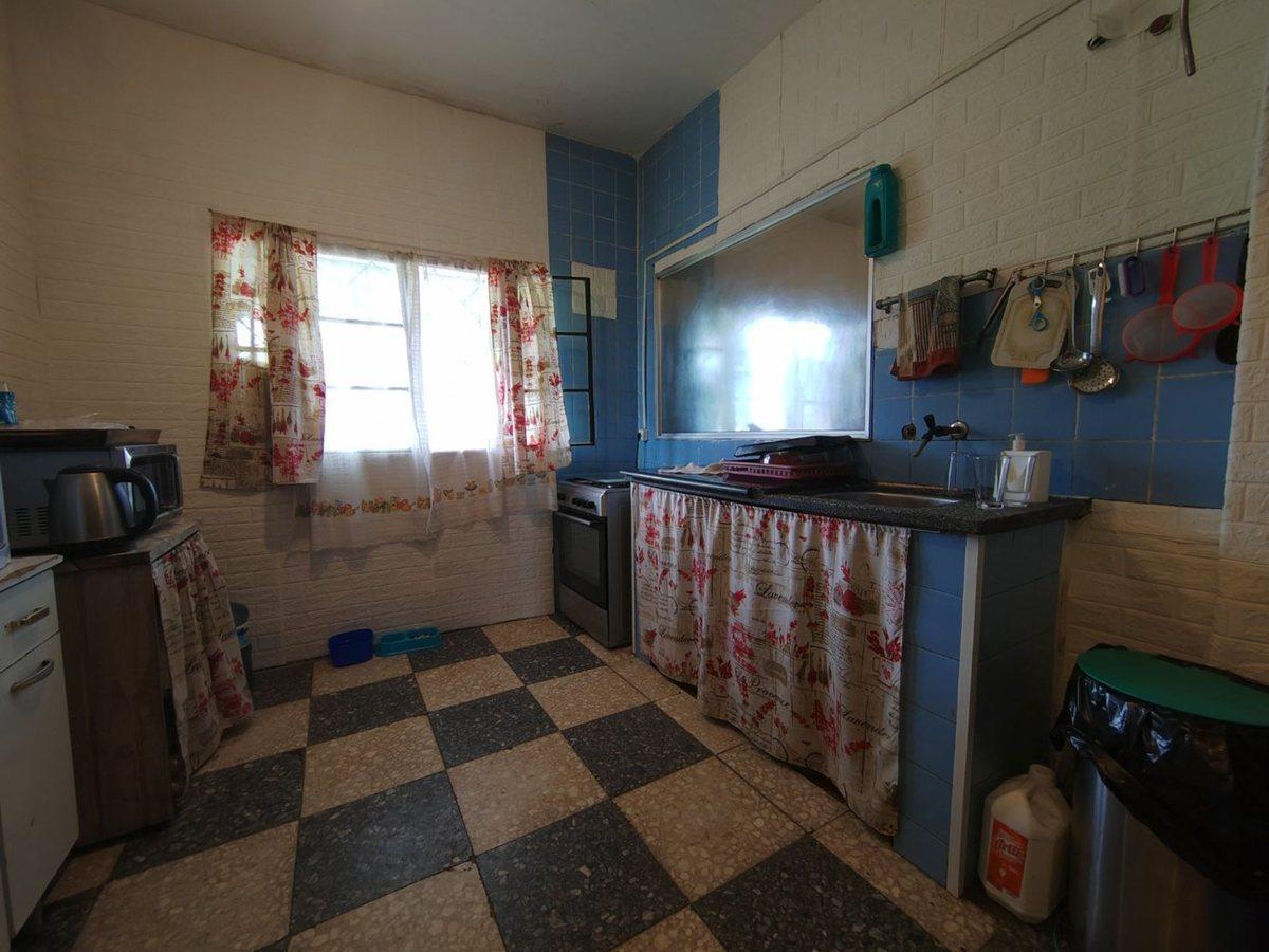 Foto de Venta terreno y gran Casa 4 dorm. Barros Blancos, imagen 4