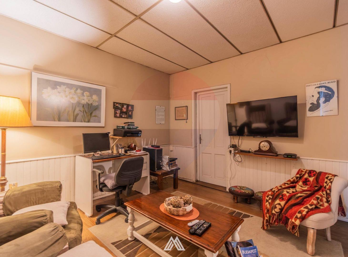Foto de VENTA DE CASA 3 DORMITORIOS PRÓXIMA A TRES CRUCES, imagen 2