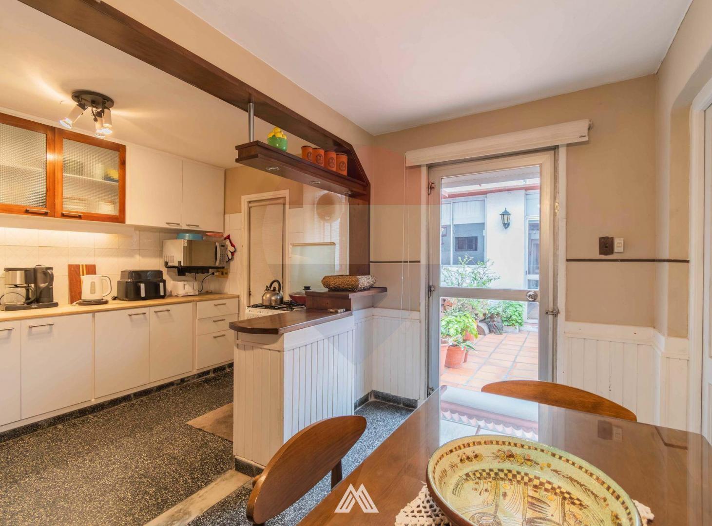Foto de VENTA DE CASA 3 DORMITORIOS PRÓXIMA A TRES CRUCES, imagen 1