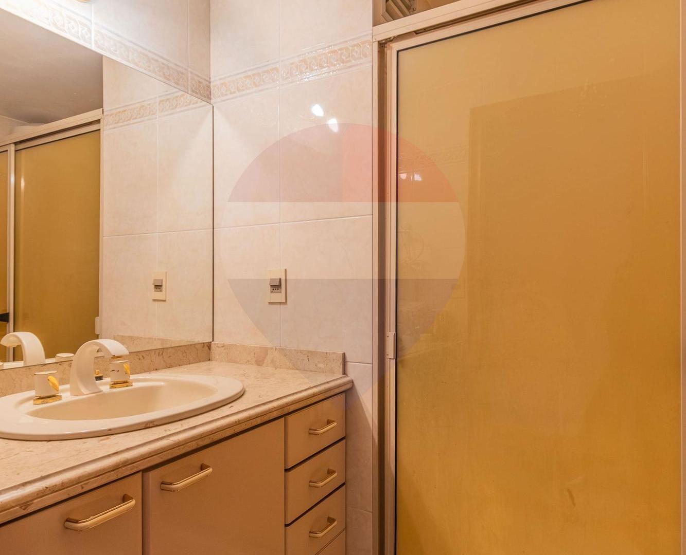 Foto de VENTA, primera linea, 3 suites., imagen 1