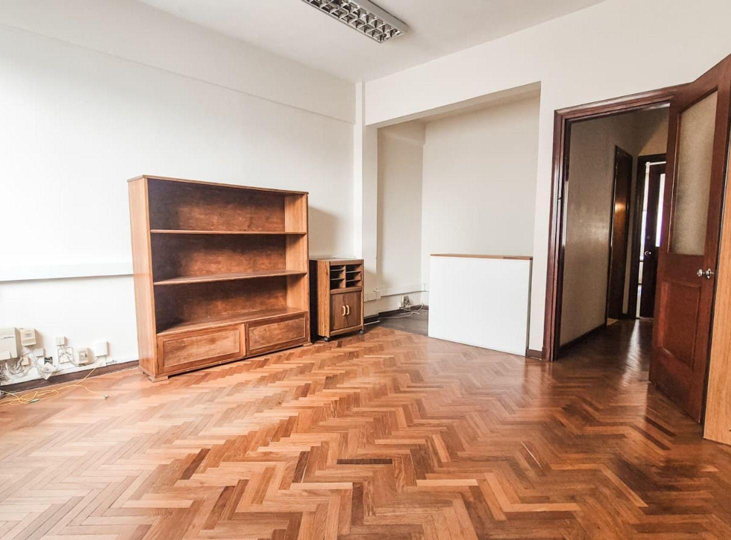 Foto de Alquiler Oficina Ciudad Vieja - 3 privadas, imagen 5