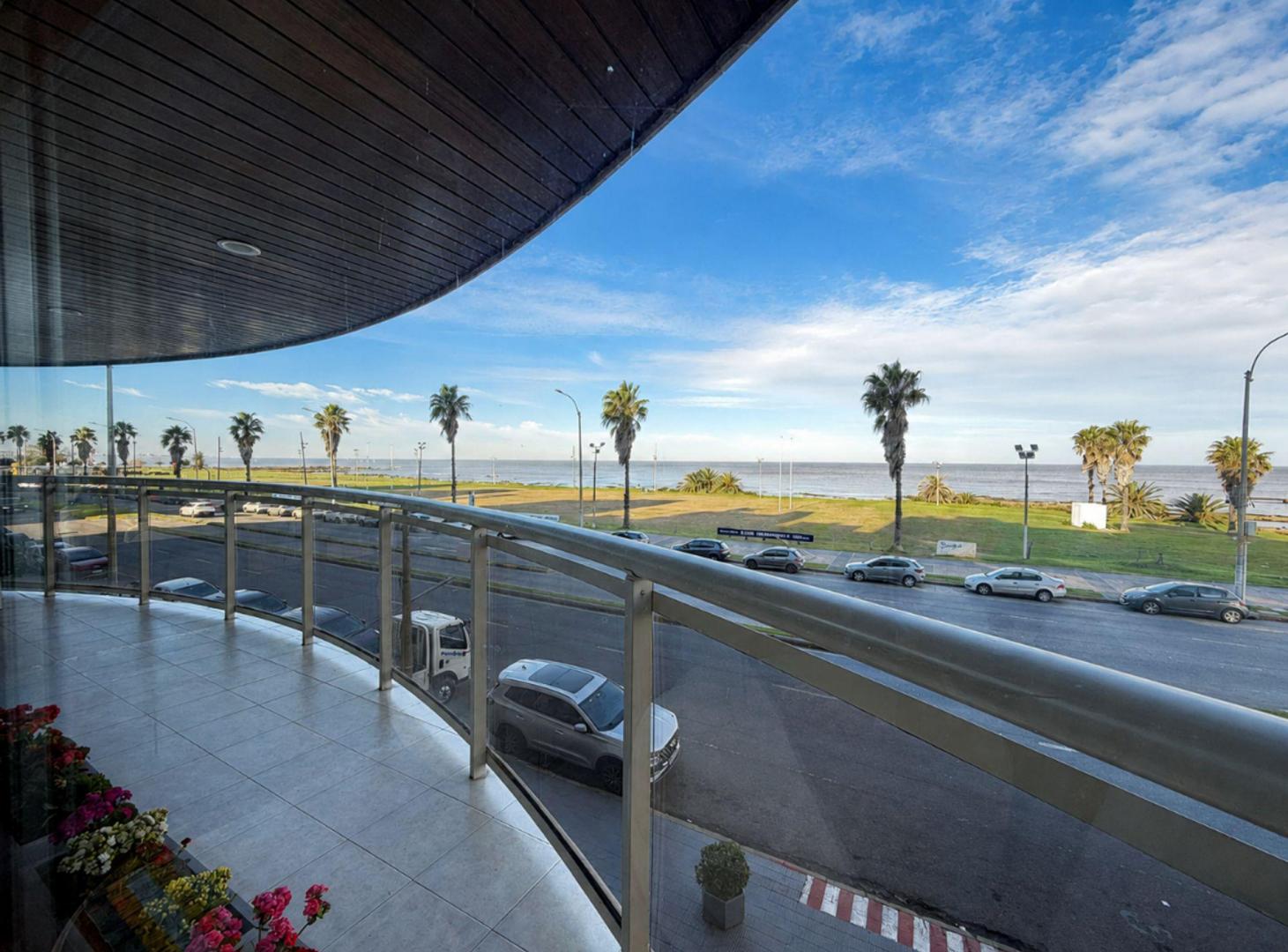 Foto de Alquiler Apartamento Rambla Punta Carretas 4 Dorm, imagen 4