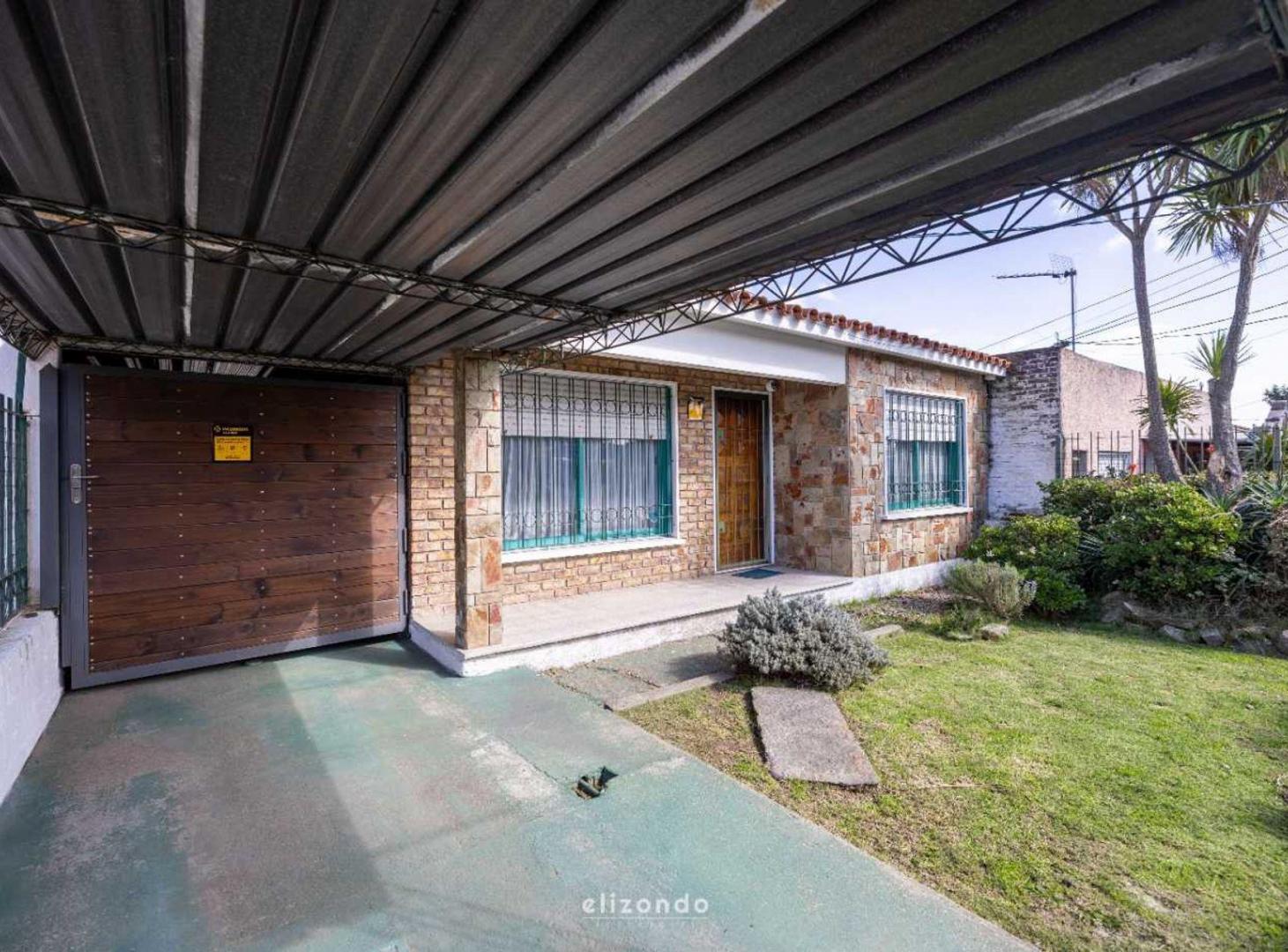 Foto de Venta Casa Ituzaingó 3 dormitorios Cochera x2, imagen 1